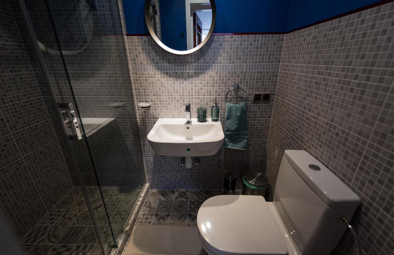 Hotel Emily à Riga Extérieur photo