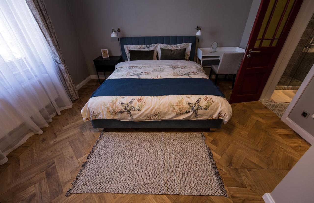 Hotel Emily à Riga Extérieur photo