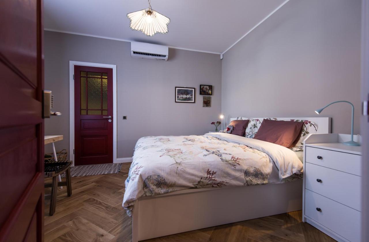 Hotel Emily à Riga Extérieur photo